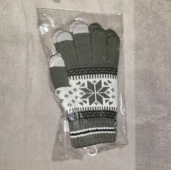 NEW GRAY AND WHITE TOUCH SCREEN WONTER GLOVES! ☆☆3FOR$25☆☆ - Picture 2 of 3